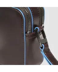 Piquadro Pochette in pelle , 2 comparti, Piquadro "Blue Square". Mogano